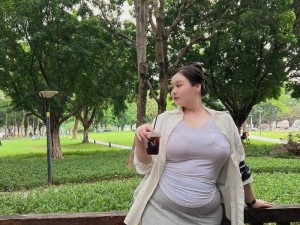 白俄肥屁股BBwBBw 白俄肥屁股 BBwBBw，是否是你在寻找的人？